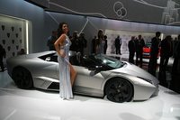 Click image for larger version

Name:	lamborghini_reventon_roadster_babes-28.JPG
Views:	66
Size:	251.0 KB
ID:	1085677