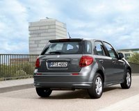 Click image for larger version

Name:	suzuki-sx4-facelift-imagini-in-premiera_1250515428.jpg
Views:	104
Size:	72.0 KB
ID:	1054091