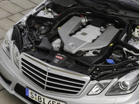 Click image for larger version

Name:	Mercedes-Benz-E63_AMG_2010_800x600_wallpaper_14.jpg
Views:	179
Size:	112.2 KB
ID:	858011