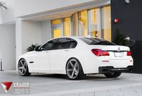 Click image for larger version

Name:	2013-BMW-750i-Velos-Designwerks-22-Solo-LV-Wheels-15.jpg
Views:	32
Size:	279.2 KB
ID:	2791697