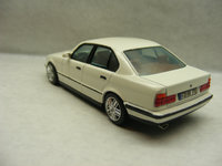Click image for larger version

Name:	BMW 535i - BBURAGO 1-43 9.jpg
Views:	24
Size:	2.44 MB
ID:	2831771