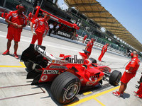 Click image for larger version

Name:	ferrari-f1-15.jpg
Views:	40
Size:	214.8 KB
ID:	1052171