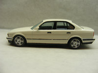 Click image for larger version

Name:	BMW 535i - BBURAGO 1-43 8.jpg
Views:	31
Size:	2.42 MB
ID:	2831770