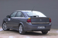 Click image for larger version

Name:	in_Opel_Vectra_GTS_26.jpg
Views:	46
Size:	62.4 KB
ID:	166447