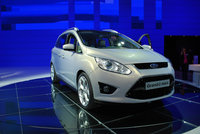 Click image for larger version

Name:	02-ford-c-max-live-frankfurt.jpg
Views:	84
Size:	481.6 KB
ID:	1088167