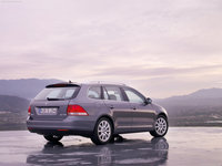 Click image for larger version

Name:	Volkswagen-Golf_Variant_2008_1024x768_wallpaper_0a.jpg
Views:	51
Size:	95.6 KB
ID:	267041