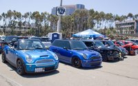 Click image for larger version

Name:	112_0907_68z+socaleuro_meet_2009+MINI_coper_front_views.jpg
Views:	175
Size:	85.5 KB
ID:	991285