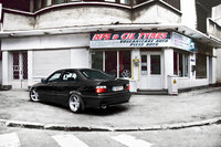 Click image for larger version

Name:	E36_4doors_exterior1.jpg
Views:	172
Size:	1.75 MB
ID:	1996698