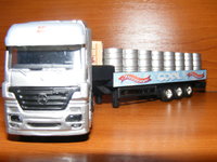 Click image for larger version

Name:	Mercedes Actros + semiremorca Beverage 1-87 3.JPG
Views:	87
Size:	1.48 MB
ID:	1400389