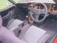 Click image for larger version

Name:	a-q-capri-mkIII-tickford-interieur.JPG
Views:	50
Size:	59.3 KB
ID:	457367