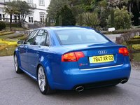 Click image for larger version

Name:	audi-rs4-2008.jpg
Views:	58
Size:	105.7 KB
ID:	1150307