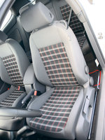 Click image for larger version

Name:	eurp_0705_10_z+2006_volkswagen_gti+seats.jpg
Views:	81
Size:	249.3 KB
ID:	368807