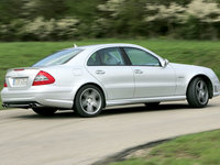 Click image for larger version

Name:	0607_x+2007_mercedes_benz_e63_amg+rear_right.jpg
Views:	223
Size:	101.9 KB
ID:	131705