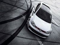 Click image for larger version

Name:	eurp_0708_01_z+vw_gti_w12_650+front_view.jpg
Views:	82
Size:	79.4 KB
ID:	371400