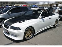 Click image for larger version

Name:	eurp_0708_11_z+socal_euro_gtg+bmw_m3.jpg
Views:	103
Size:	56.5 KB
ID:	1292456