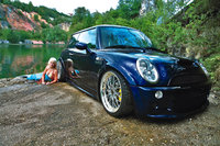 Click image for larger version

Name:	mini_cooper_alemania_1frontal.jpg
Views:	123
Size:	285.6 KB
ID:	1149368