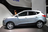 Click image for larger version

Name:	03-hyundai-tucson-ix35-live.jpg
Views:	146
Size:	455.0 KB
ID:	1089153