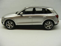 Click image for larger version

Name:	Audi Q5 - SCHUCO 1-43 5.JPG
Views:	17
Size:	1.25 MB
ID:	2607724