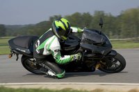 Click image for larger version

Name:	2006-Kawasaki-Ninja-ZX-6Rb.jpg
Views:	250
Size:	82.4 KB
ID:	517887