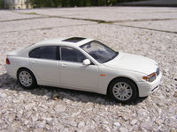 Click image for larger version

Name:	BMW 745i E65 - MINICHAMPS 1-43 1.JPG
Views:	11
Size:	1.37 MB
ID:	3091599