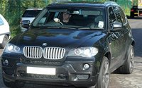 Click image for larger version

Name:	wayne-rooney-and-his-fleet-of-fast-cars-15407-image4.jpg
Views:	173
Size:	32.2 KB
ID:	1173580