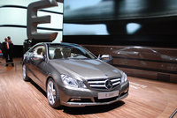 Click image for larger version

Name:	06-gen-09-m-b-e-class-coupe-live.jpg
Views:	853
Size:	241.8 KB
ID:	824312