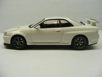Click image for larger version

Name:	Nissan Skyline GT-R V-spec II BNR34 - KYOSHO 1-43 5.JPG
Views:	14
Size:	1.15 MB
ID:	2611045
