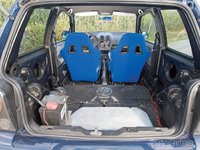 Click image for larger version

Name:	eurp_1102_13_o+2000_volkswagen_lupo_sdi+interior.jpg
Views:	50
Size:	86.3 KB
ID:	2032649