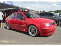 Click image for larger version

Name:	eurp_0708_025_z+waterfest_2007+volkswagen_jetta.jpg
Views:	53
Size:	57.6 KB
ID:	1478420