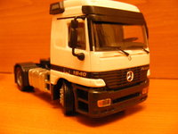 Click image for larger version

Name:	Mercedes Actros cu cisterna - JOAL 1-50 3.JPG
Views:	49
Size:	1.41 MB
ID:	2251004