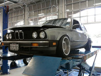 Click image for larger version

Name:	e30 low.jpg
Views:	109
Size:	356.8 KB
ID:	1840261