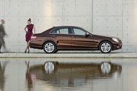 Click image for larger version

Name:	new-2010-mercedes-e-class-sedan_2.jpg
Views:	65
Size:	231.3 KB
ID:	1233459
