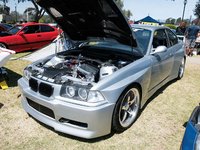 Click image for larger version

Name:	eurp_0708_29_z+bimmerfest+bmw_m3.jpg
Views:	90
Size:	90.3 KB
ID:	1304845