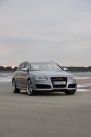 Click image for larger version

Name:	Audi_RS6_Avant.jpg
Views:	371
Size:	28.0 KB
ID:	715494