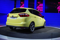 Click image for larger version

Name:	14-ford-c-max-live-frankfurt.jpg
Views:	74
Size:	556.5 KB
ID:	1088179