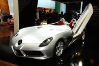 Click image for larger version

Name:	mercedes-mclaren-slr-stirling-moss-at-2009-naias_7.jpg
Views:	202
Size:	232.5 KB
ID:	755376