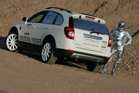 Click image for larger version

Name:	chevrolet-captiva-moonlander-10.jpg
Views:	85
Size:	1.45 MB
ID:	1013379