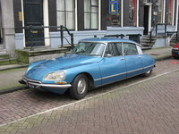 Click image for larger version

Name:	800px-Citroen_ds.jpg
Views:	472
Size:	143.5 KB
ID:	794921