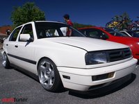 Click image for larger version

Name:	eurp_0904_07_z+southern_worthersee+volkswagen_jetta.jpg
Views:	37
Size:	57.8 KB
ID:	1487515