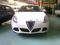 Click image for larger version

Name:	2011-Alfa-Romeo-Milano-Giullietta-6.jpg
Views:	66
Size:	82.7 KB
ID:	1201172