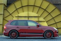 Click image for larger version

Name:	edo-competition-porsche-cayenne-gts_3.jpg
Views:	11421
Size:	299.4 KB
ID:	699834