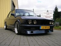 Click image for larger version

Name:	BMWe285series_l2.jpg
Views:	254
Size:	51.9 KB
ID:	1494927