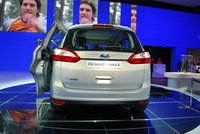 Click image for larger version

Name:	05-ford-c-max-live-frankfurt.jpg
Views:	61
Size:	523.4 KB
ID:	1088170