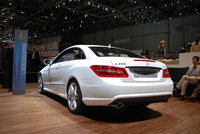 Click image for larger version

Name:	05-gen-09-m-b-e-class-coupe-live.jpg
Views:	882
Size:	229.9 KB
ID:	824311