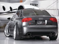 Click image for larger version

Name:	eurp_1104_02_o+2007_audi_rs4+rear_view.jpg
Views:	216
Size:	56.1 KB
ID:	2088641