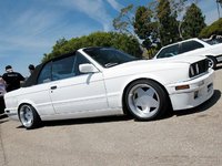 Click image for larger version

Name:	eurp_0708_05_z+bimmerfest+1992_bmw_325i_convertible.jpg
Views:	81
Size:	69.5 KB
ID:	1278918