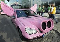 Click image for larger version

Name:	Pig Car Mercedes Art Car.jpg
Views:	416
Size:	35.6 KB
ID:	906748