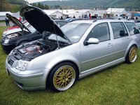 Click image for larger version

Name:	eurp_0708_18_z+volkswagen_jetta_vr6+left_front_view.jpg
Views:	41
Size:	79.7 KB
ID:	1322836