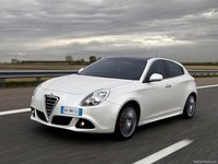 Click image for larger version

Name:	Alfa_Romeo-Giulietta_2011_800x600_wallpaper_06.jpg
Views:	130
Size:	67.5 KB
ID:	2643065