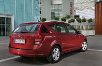 Click image for larger version

Name:	2010-Kia-Ceed-SW-14.jpg
Views:	66
Size:	473.5 KB
ID:	1069231